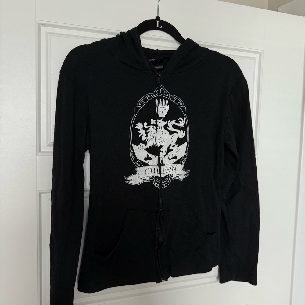 Vintage Twilight Black Hoodie with Cullen family emblem!